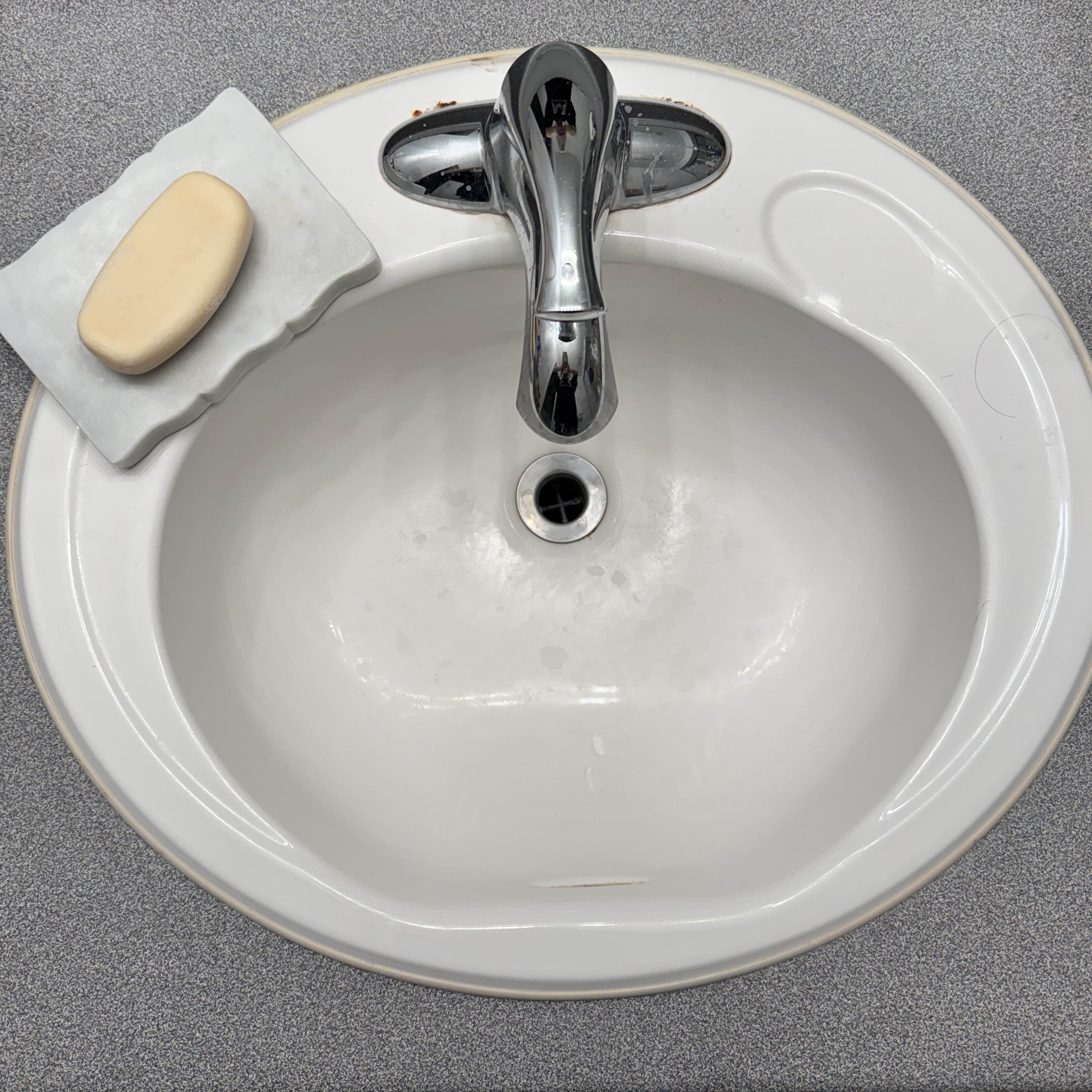 Next, we recorded the sink.