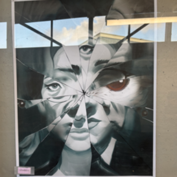 Gallaries of student work are displayed along the hallways of the Art Fundamentals hallway. While these displays are great, I'd love to see more seating areas as seen in the J building.